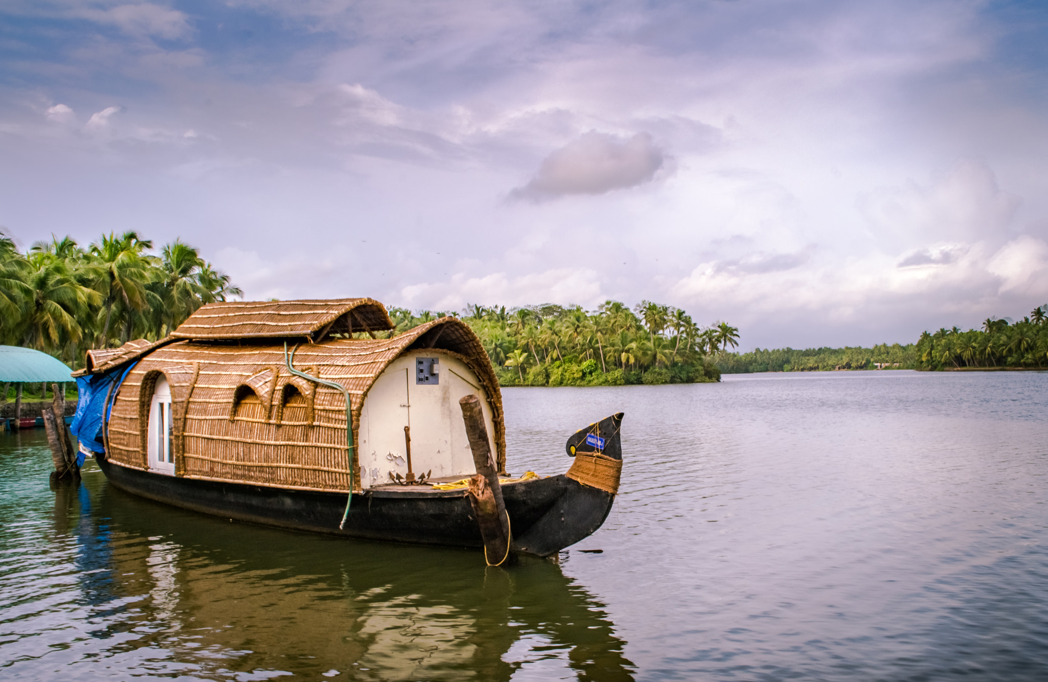 1680710557_Kerala_Houseboat.jpeg