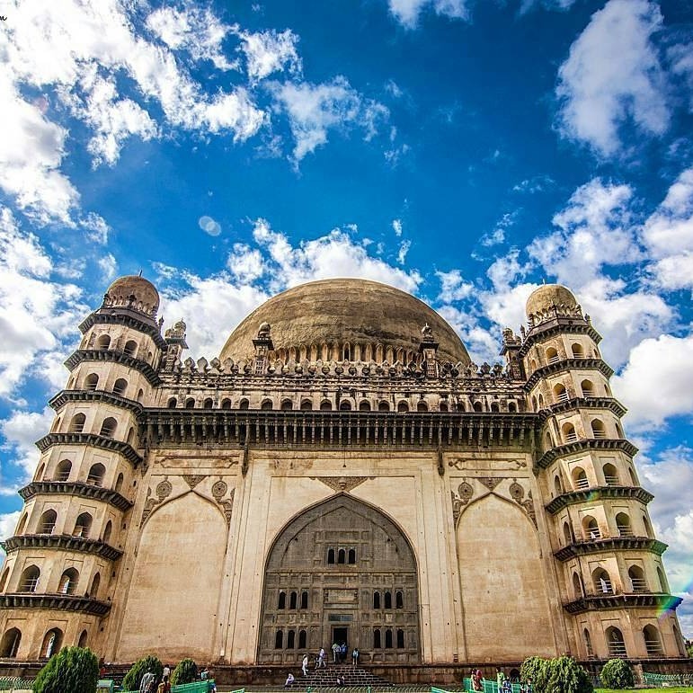 gol_gumbaz